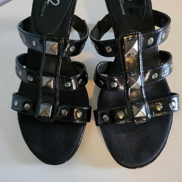 EUC A2 by Aerosoles Powprika Heel Sandlas/Mules Black/Silver - Picture 4 of 5